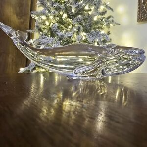 Baccarat Humpback Blue Whale Clear Crystal Paperweight 6-inch Tall Up No Box